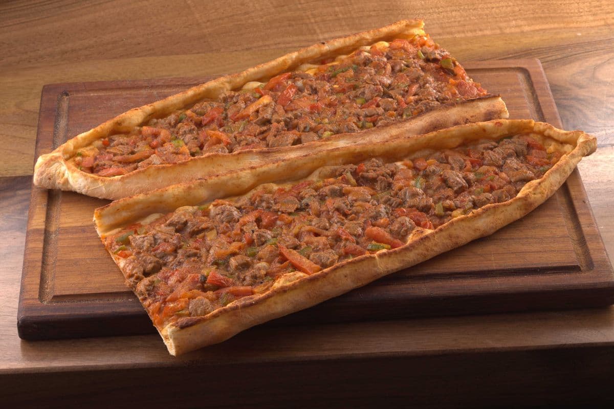 Kuşbaşılı Pide