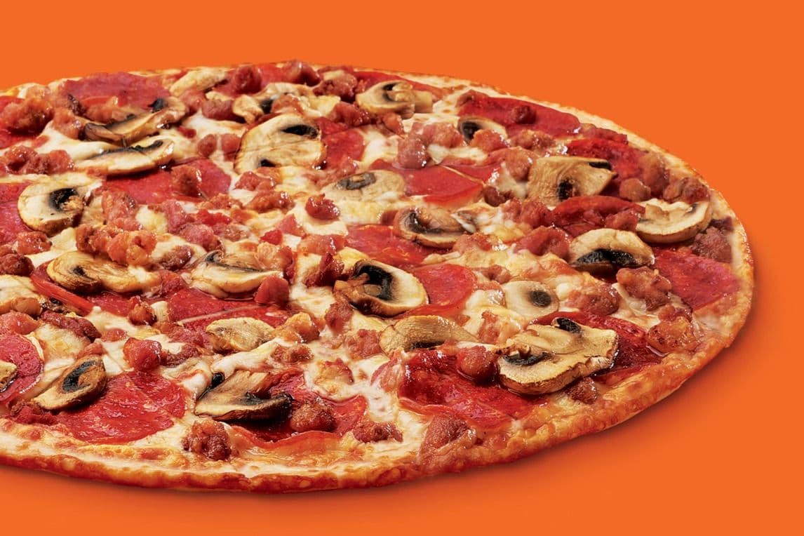 Pizza Québécoise à croûte mince moyenne 12" / Medium 12" Thin Crust Canadian Pizza