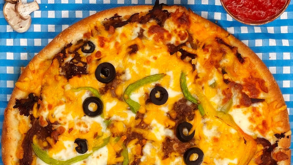 Large Roast Beef and Mushroom Pizza (14inches round)