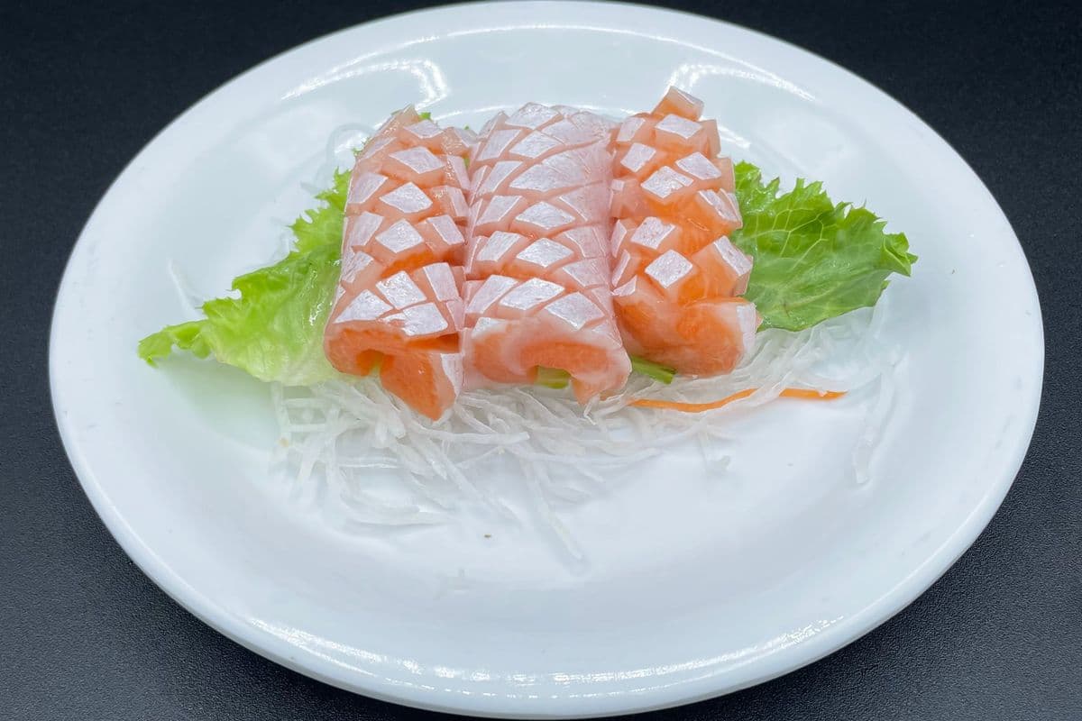 222 Salmon Belly Sashimi (3pcs)