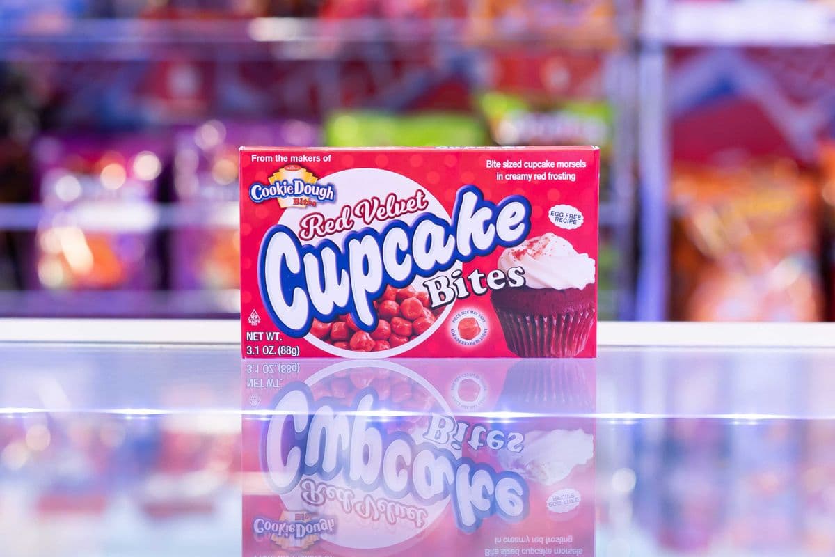 Cookie Dough Bites Red Velvet Cupcake (3.1 oz)