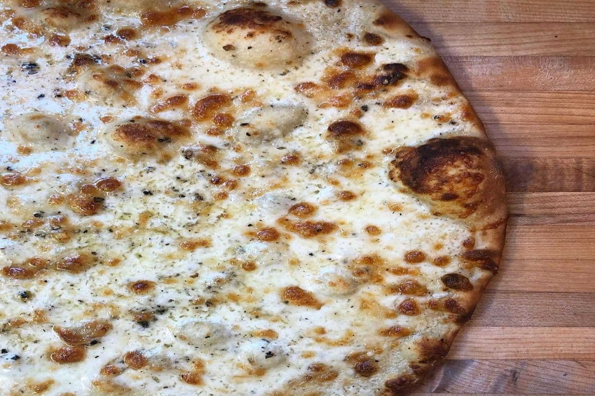Cacio e Pepe Pizza