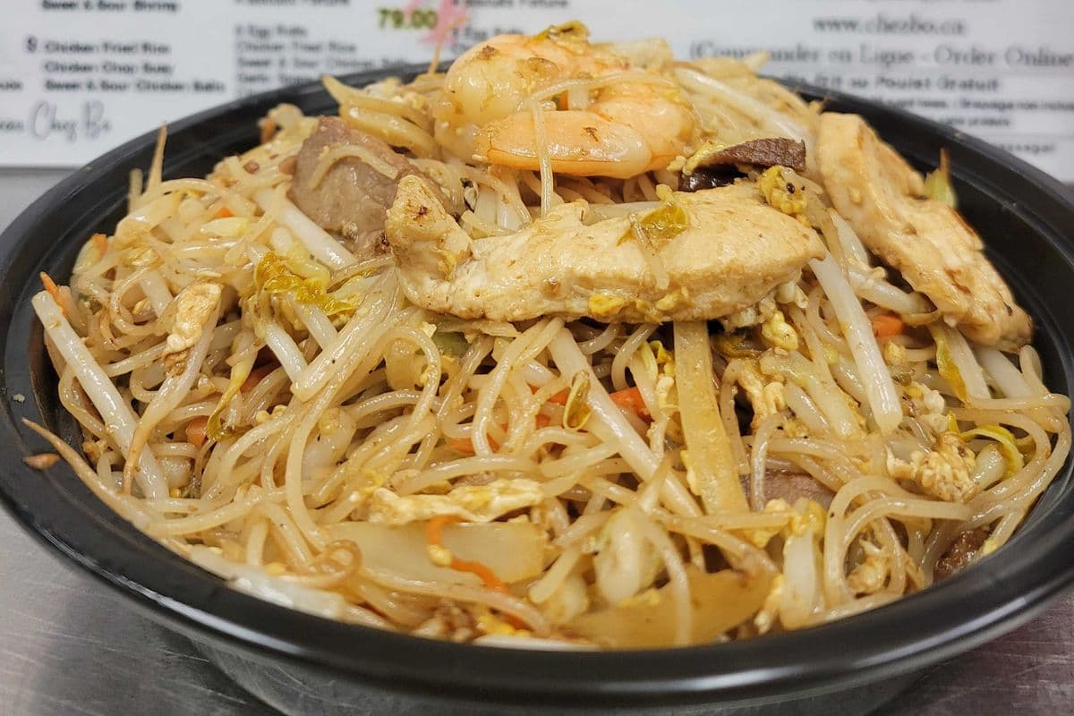 Nouilles Singapore Avec Sauce Soja/ Singapore Noodles with Soya Sauce