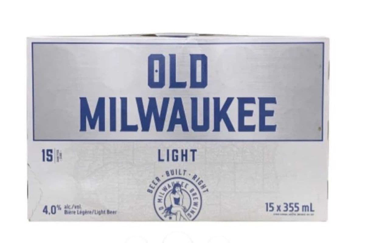 Old Milwaukee Light 15 Cans (15 x 355 ml)