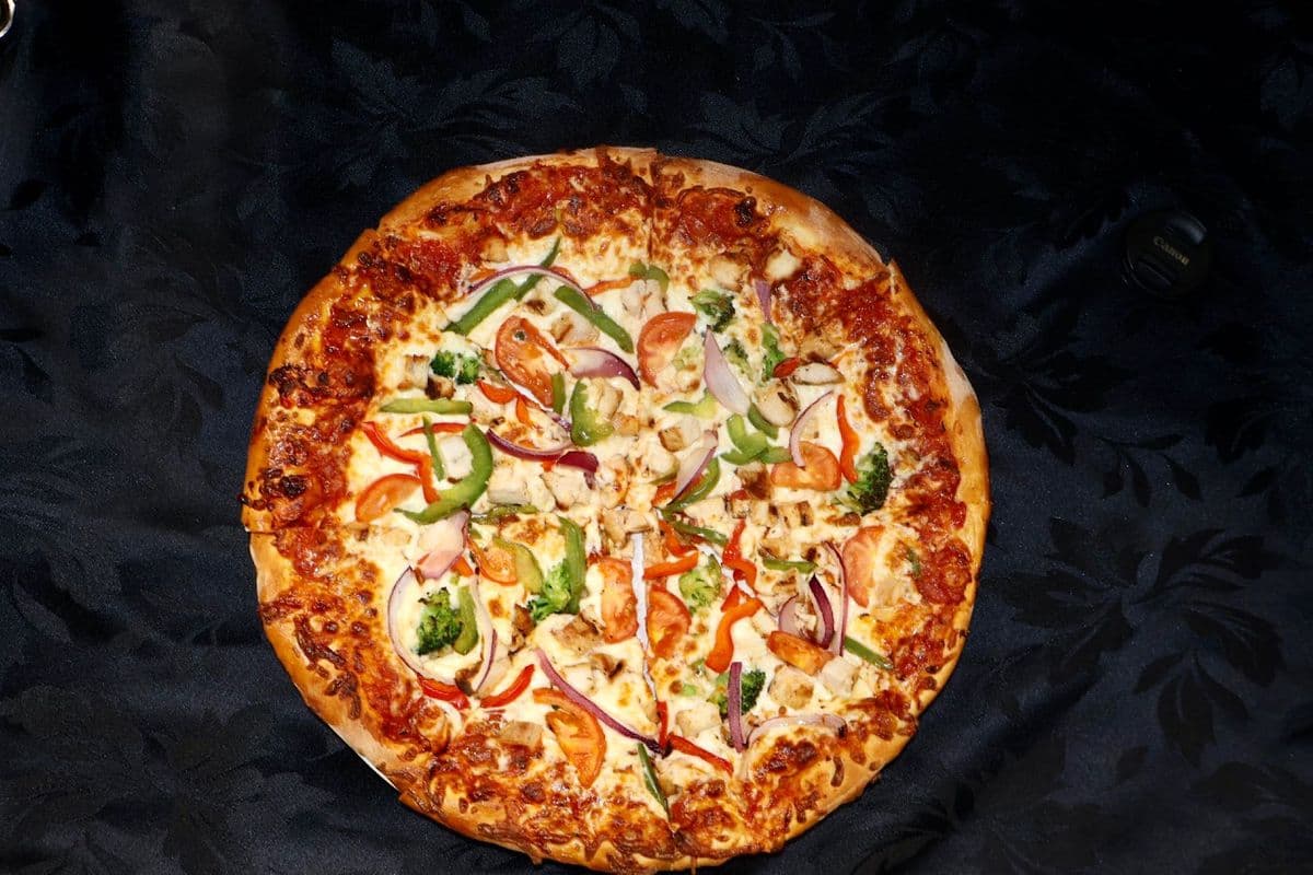 Pollo Mozza Pizza