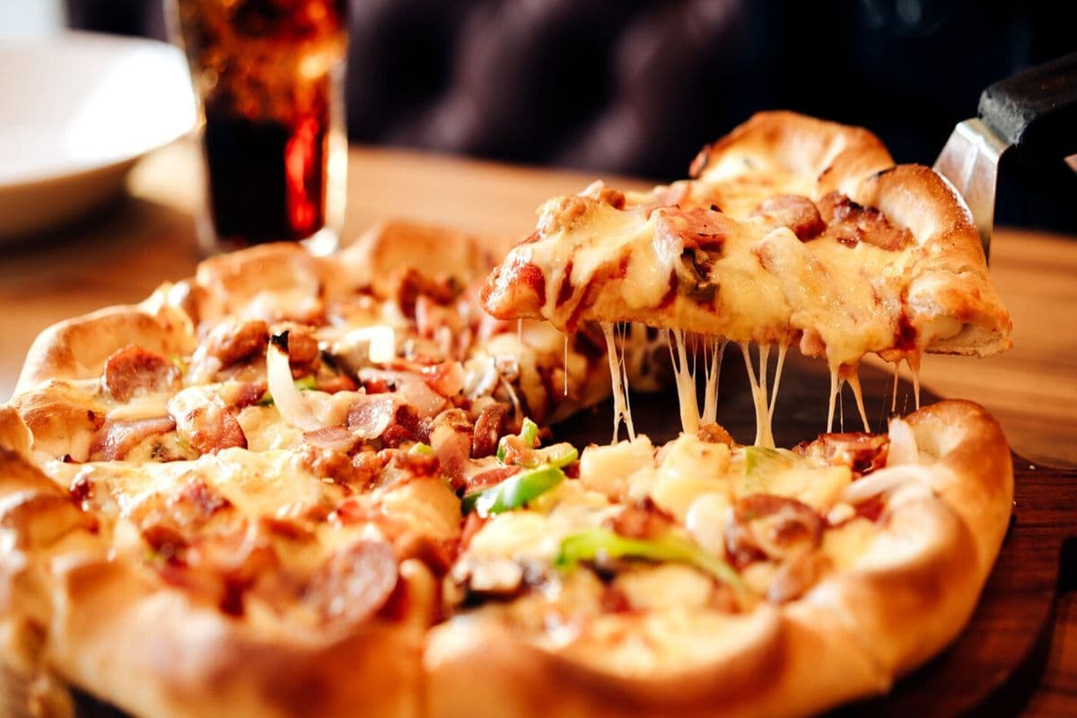 10" Medium Chef's Favourite Pizza