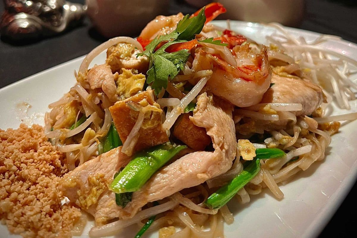 N1a. Basil Pad Thai