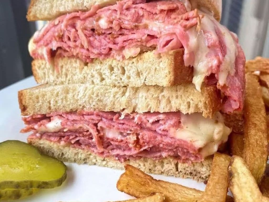 Corned beef sandwich