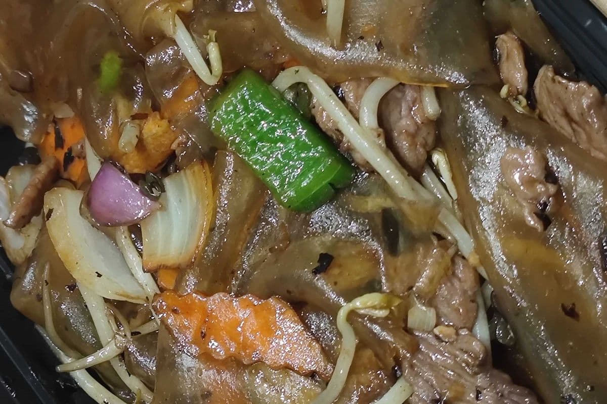 Stir Fried Flat Noodles with Black Bean Beef