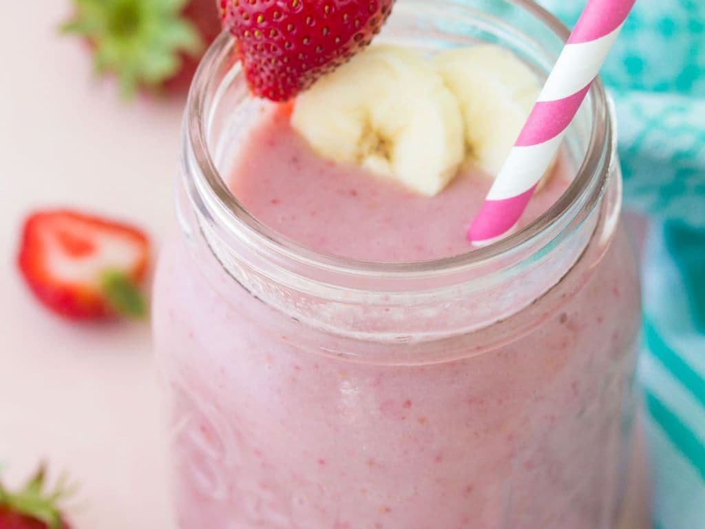 SMOOTHIE FRAISES BANANE / SMOOTHIE STRAWBERRY-BANANA