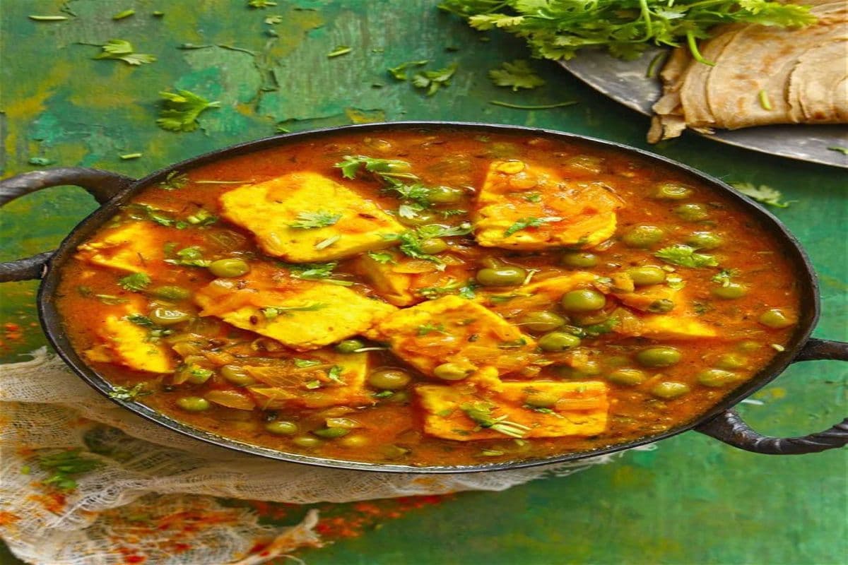 Medium Mutter Paneer