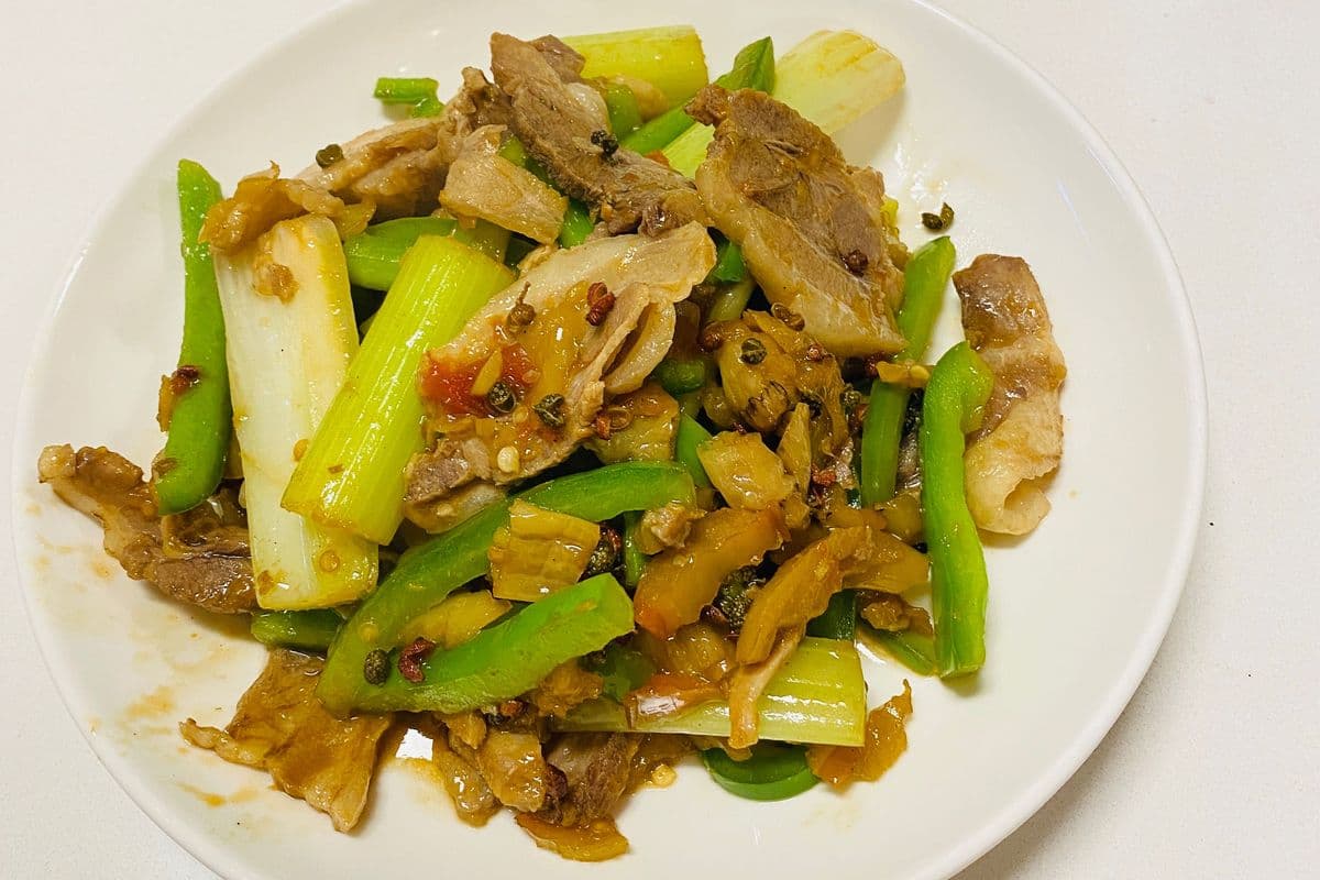Sliced Pork with Pickled Chili Peppers (Extra Spicy)
