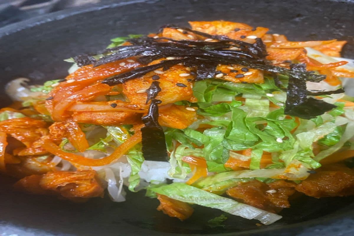 Chicken Bibimbap / 닭볶음비빔밥