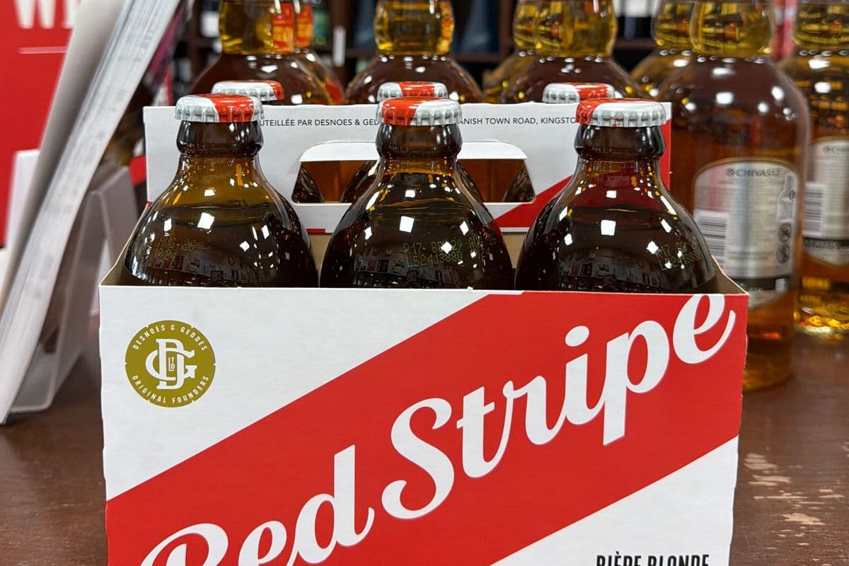 Red Stripe 6 bottles (6 x 341 mL)