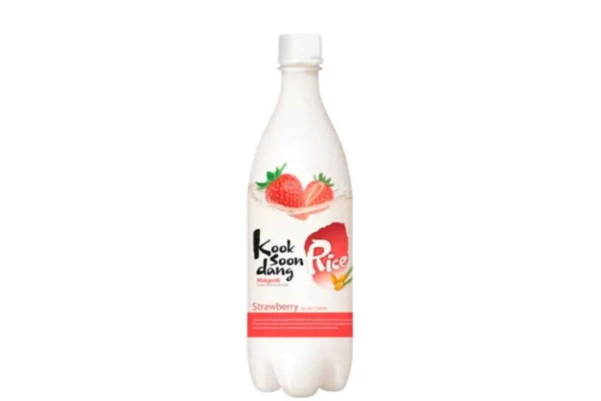 Kooksoondang Strawberry Makgeolli, (1 x 750ml)