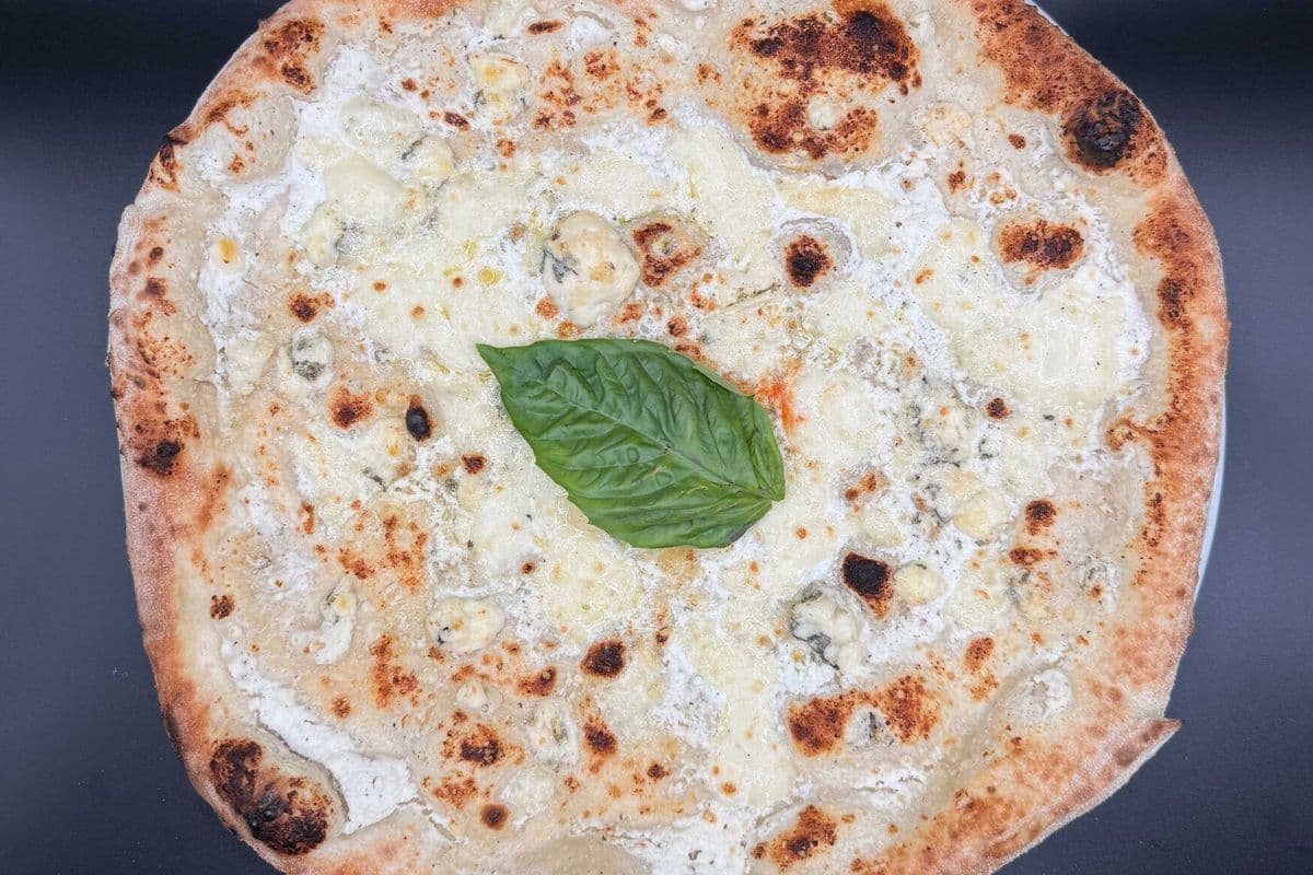 Quattro Formaggi Pizze