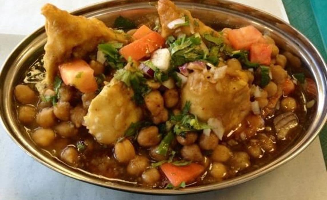 SAMOSA WITH CHANNA