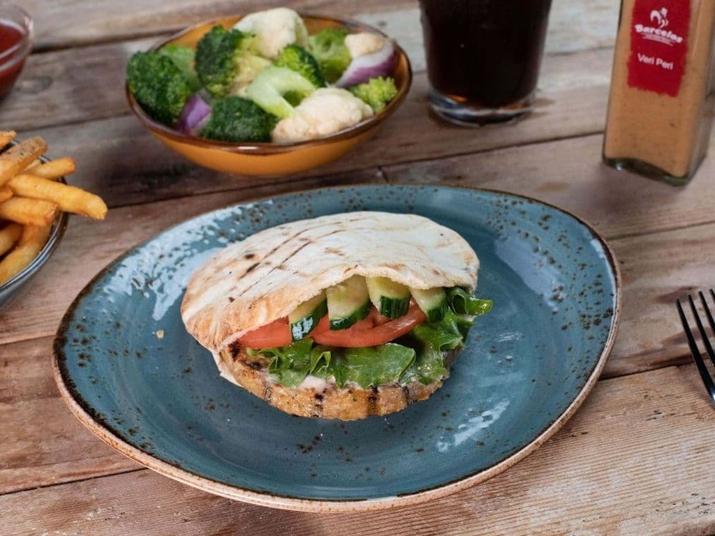 Peri Veggie Pita (On Its Own)