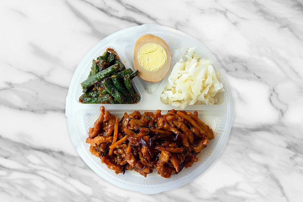 Spicy Shredded Pork Bento Box 魚香肉絲便當