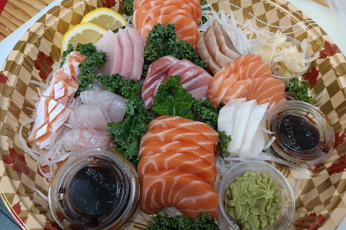 T6. Sashimi Tray A (30 pcs)