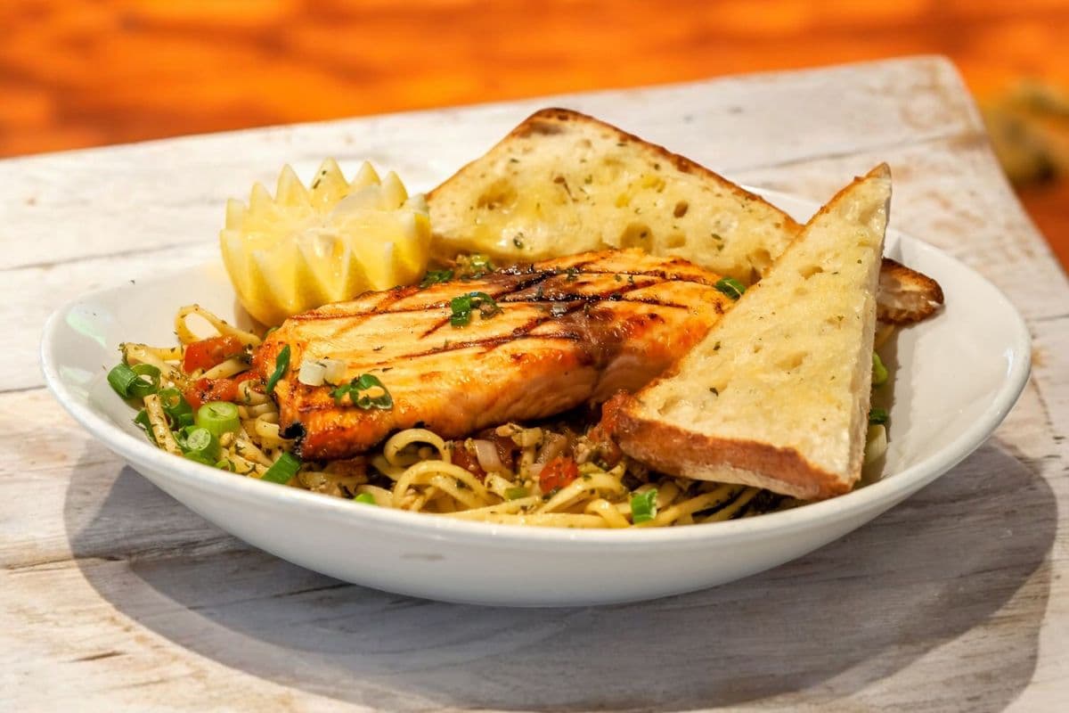 Fresh Grilled Salmon Pasta