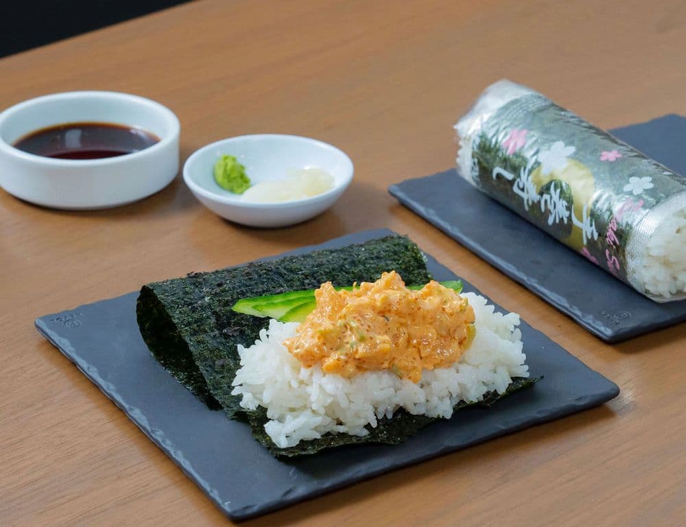 Spicy Salmon Temaki