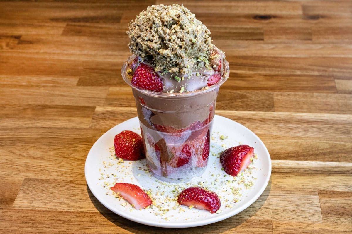 Dubai Style Chocolate Covered Strawberry Cup - Small