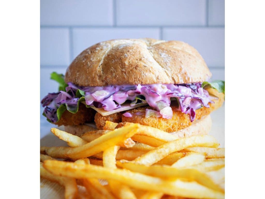 Coleslaw Crispy Chick'UN Burger