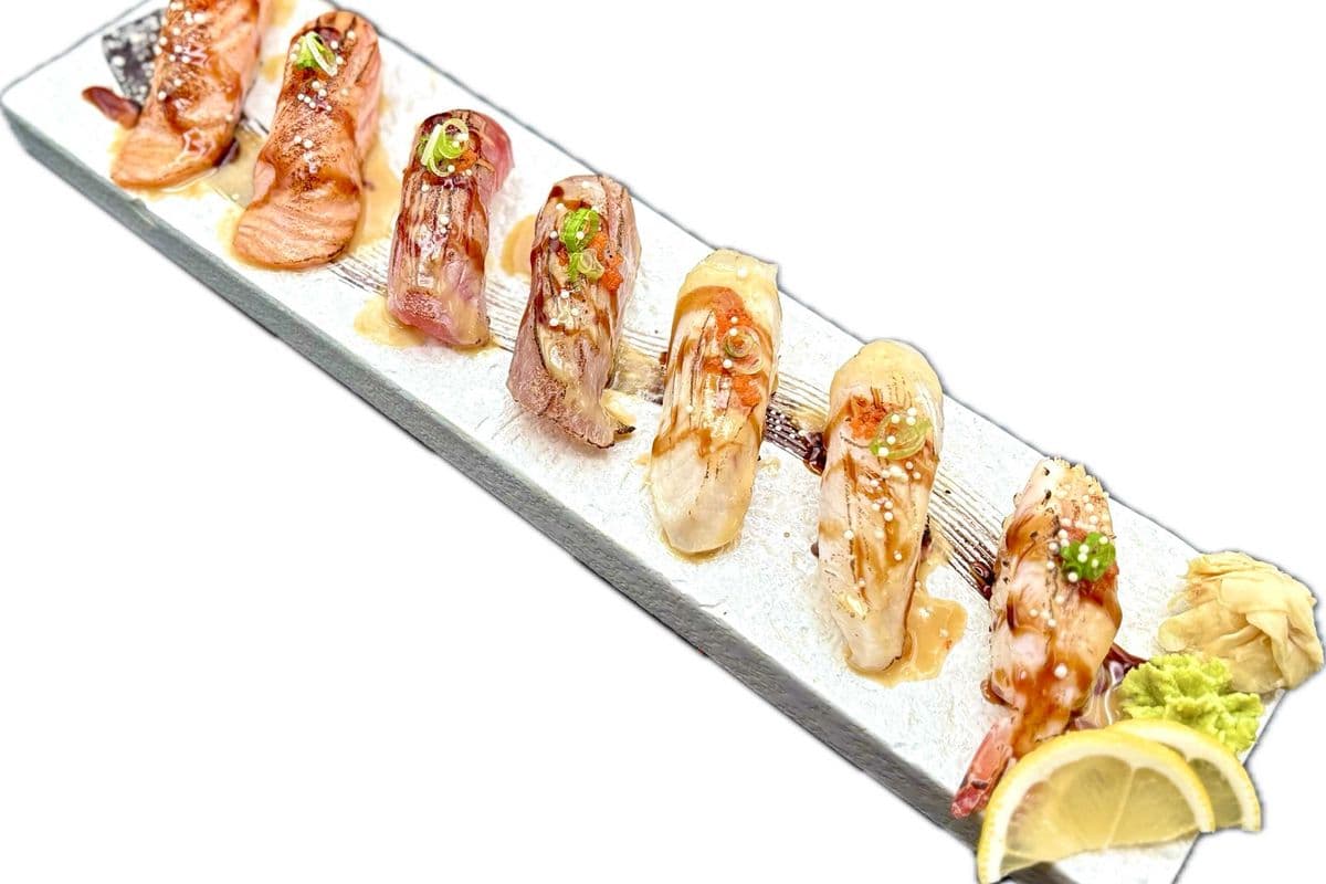 Aburi Nigiri Sushi Appetizer (7 pcs)