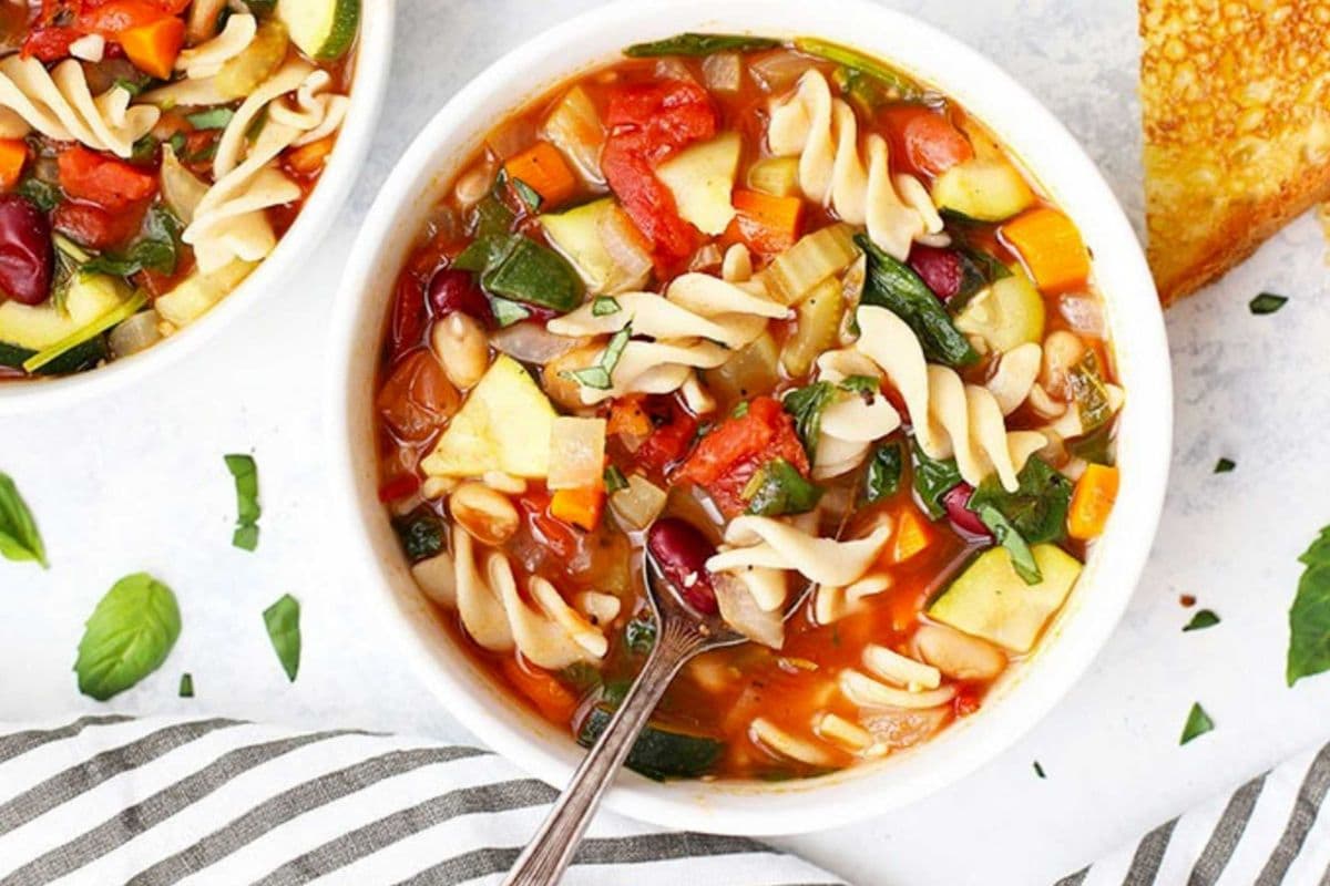 Minestrone Vegetable Soup (Vegetarian)