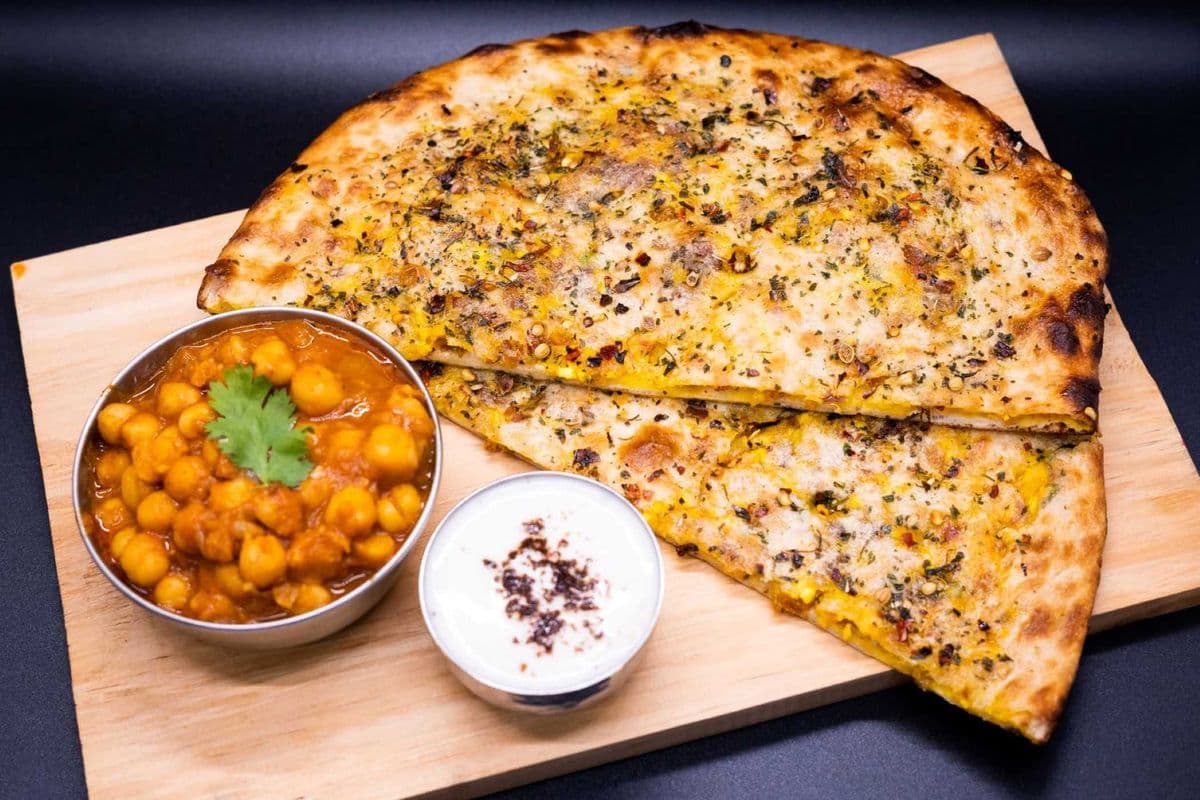 Paneer Kulcha W Gravy