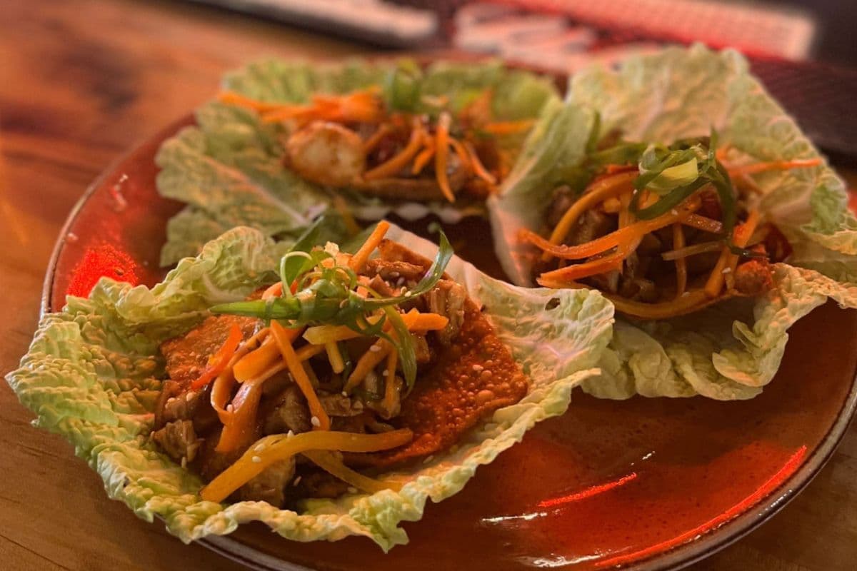 CHICKEN LETTUCE WRAPS