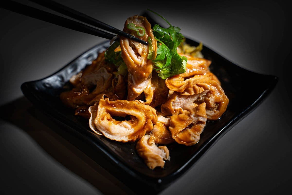 滷大腸頭 / Marinated Pork Intestine