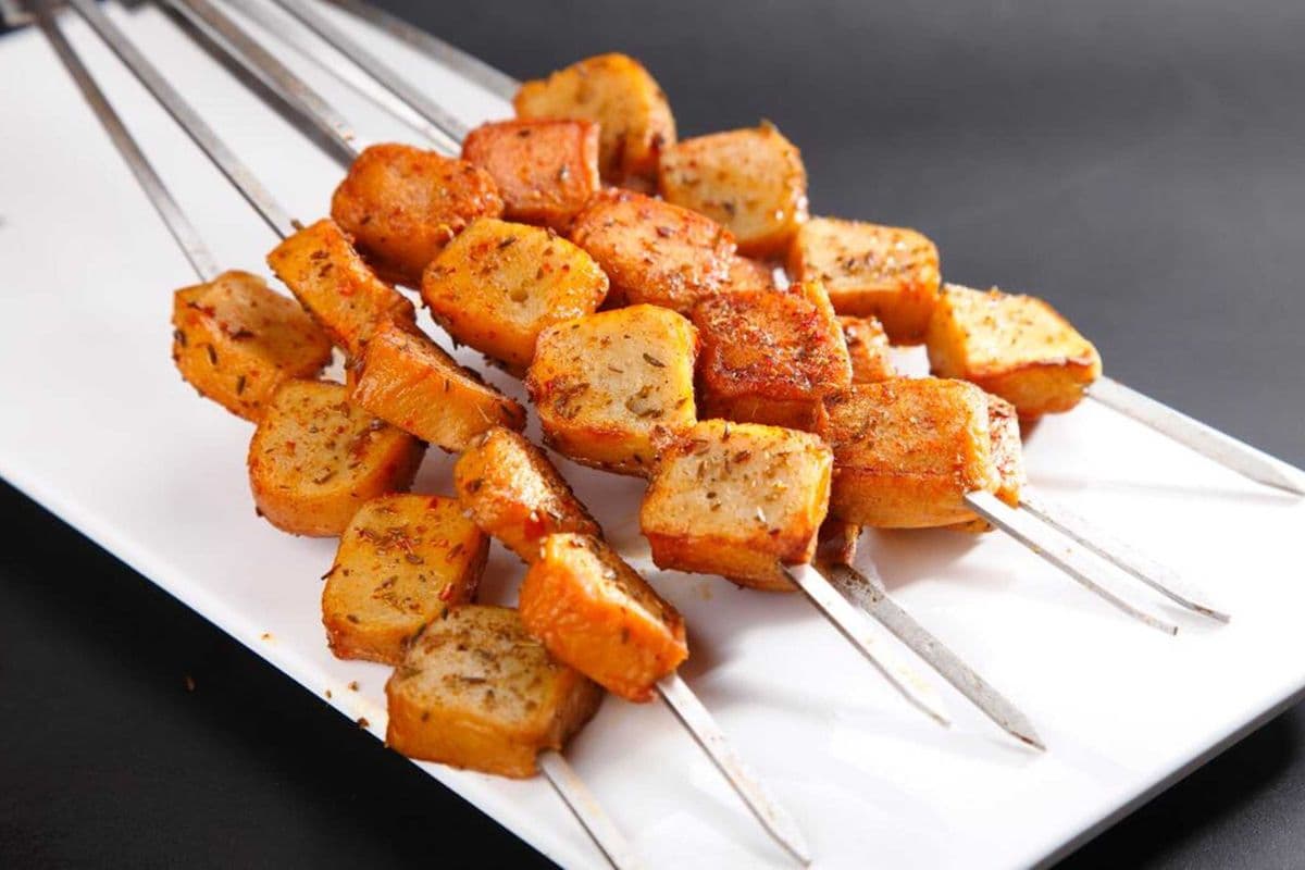 Fish Tofu (2 Skewers) / 碳烤鱼豆腐