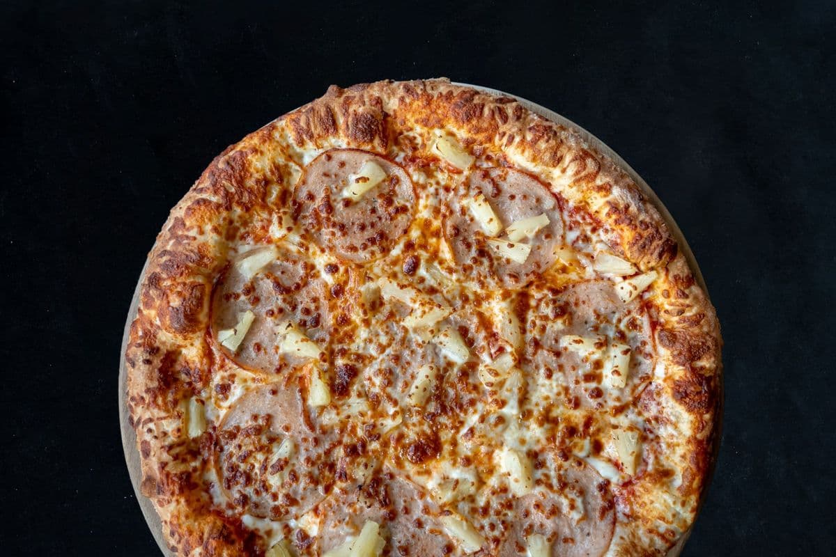 12" Medium Hawaiian Pizza