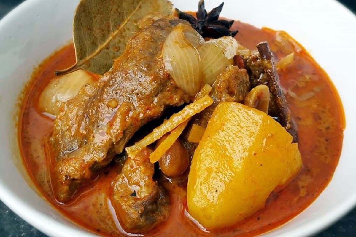 Pad Kaprao Kai Dow Shrimp