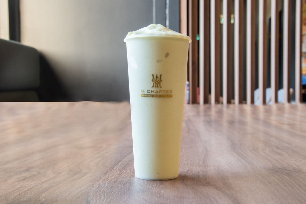 S2. Avocado Fresh Milk Smoothie 牛油果鲜奶冰沙 (700cc)