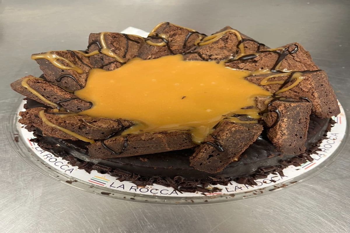 Chocolate Caramel Fudge Brownie Cheesecake ( 1 Slice )