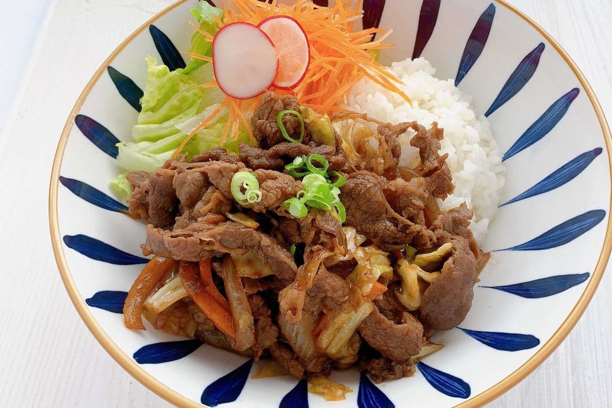 R4. Korean BBQ Beef Rice Bowl (Bulgogi)