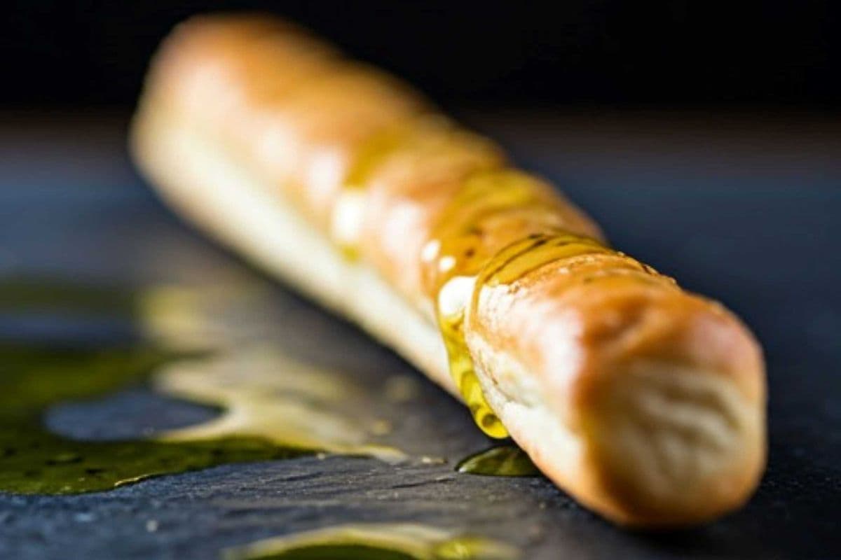 Bread Sticks (8 pcs)
