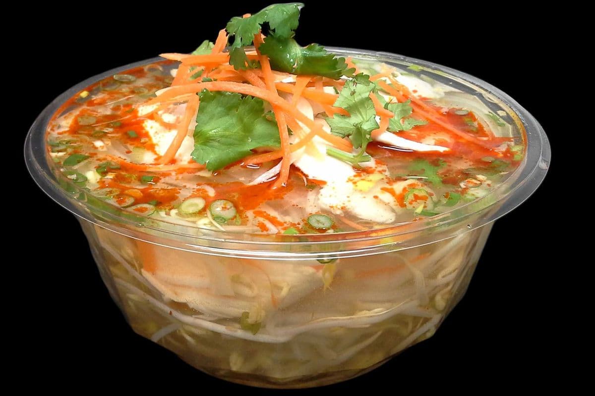 F. Soupe tom yum
