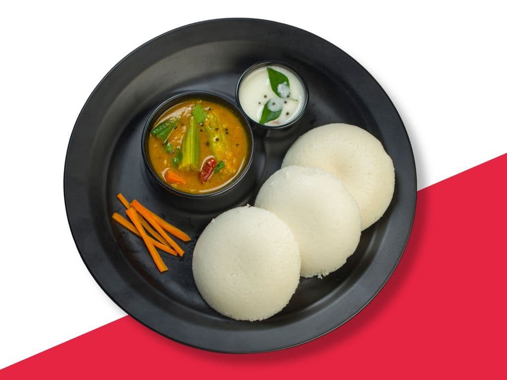 Plain Idli (4 Pcs)