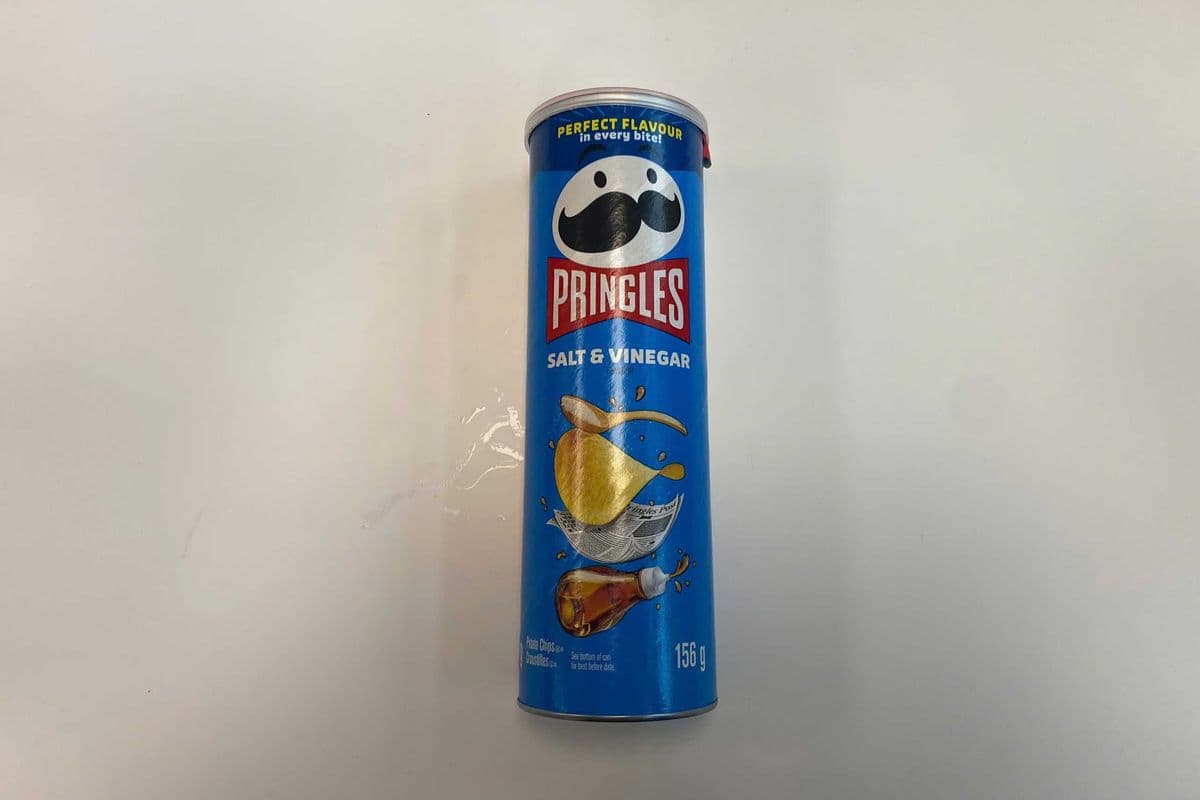 Pringles Salt & Vinegar (156g) (260 Cal)
