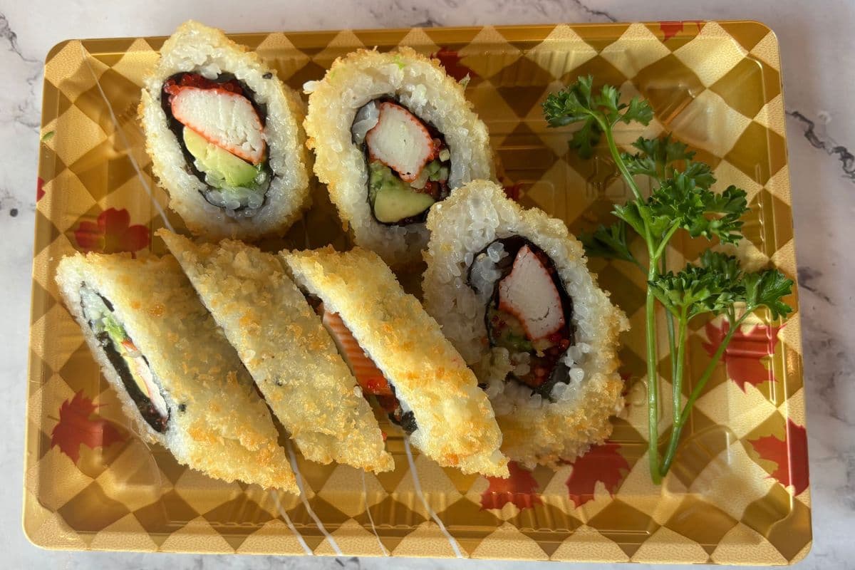 Golden California Roll (8 pcs)