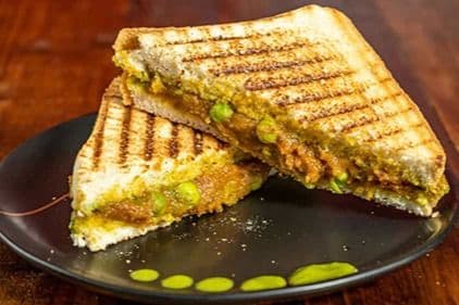 Aloo Mutter Grilled Sandwich