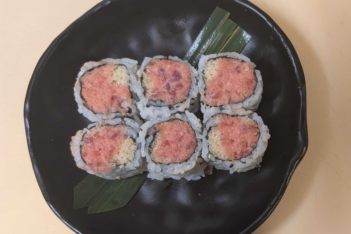 74. Spicy Tuna Maki Roll