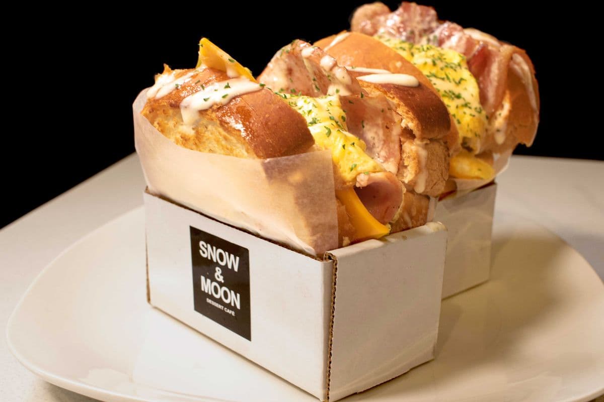 01. Garlic Bacon Cheese Moon Toast