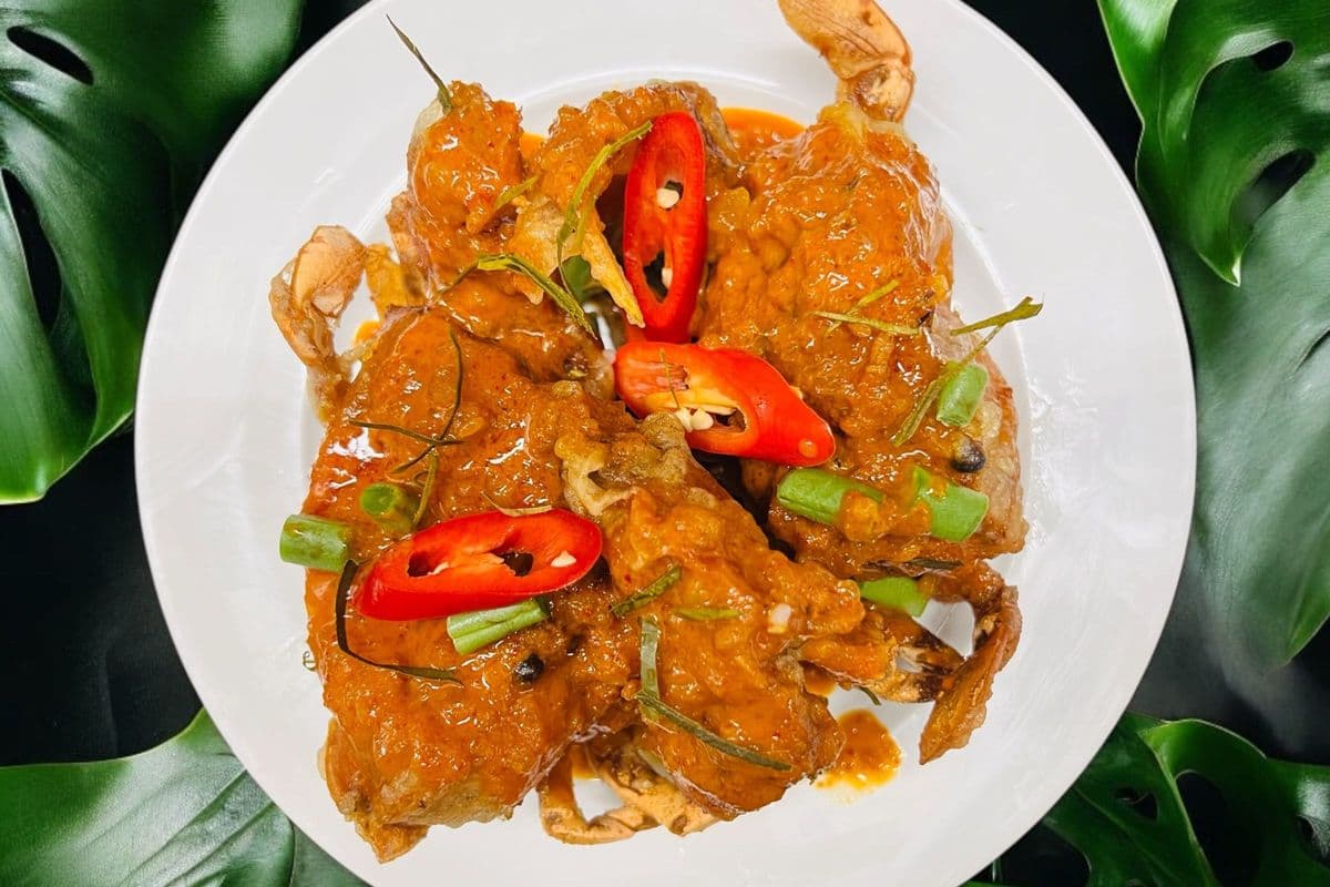 Soft Shelled Crab with Panang Curry Sauce with rice