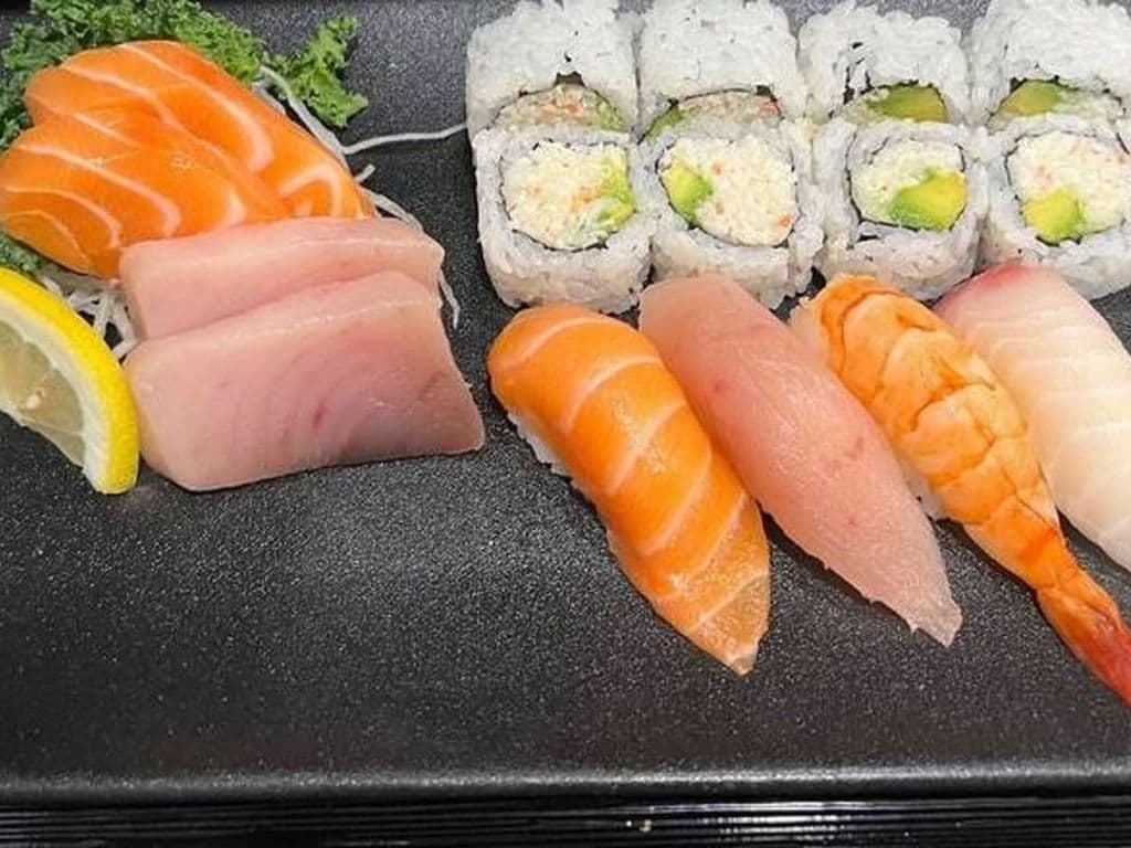 (16pcs) Sashimi & Sushi Combo