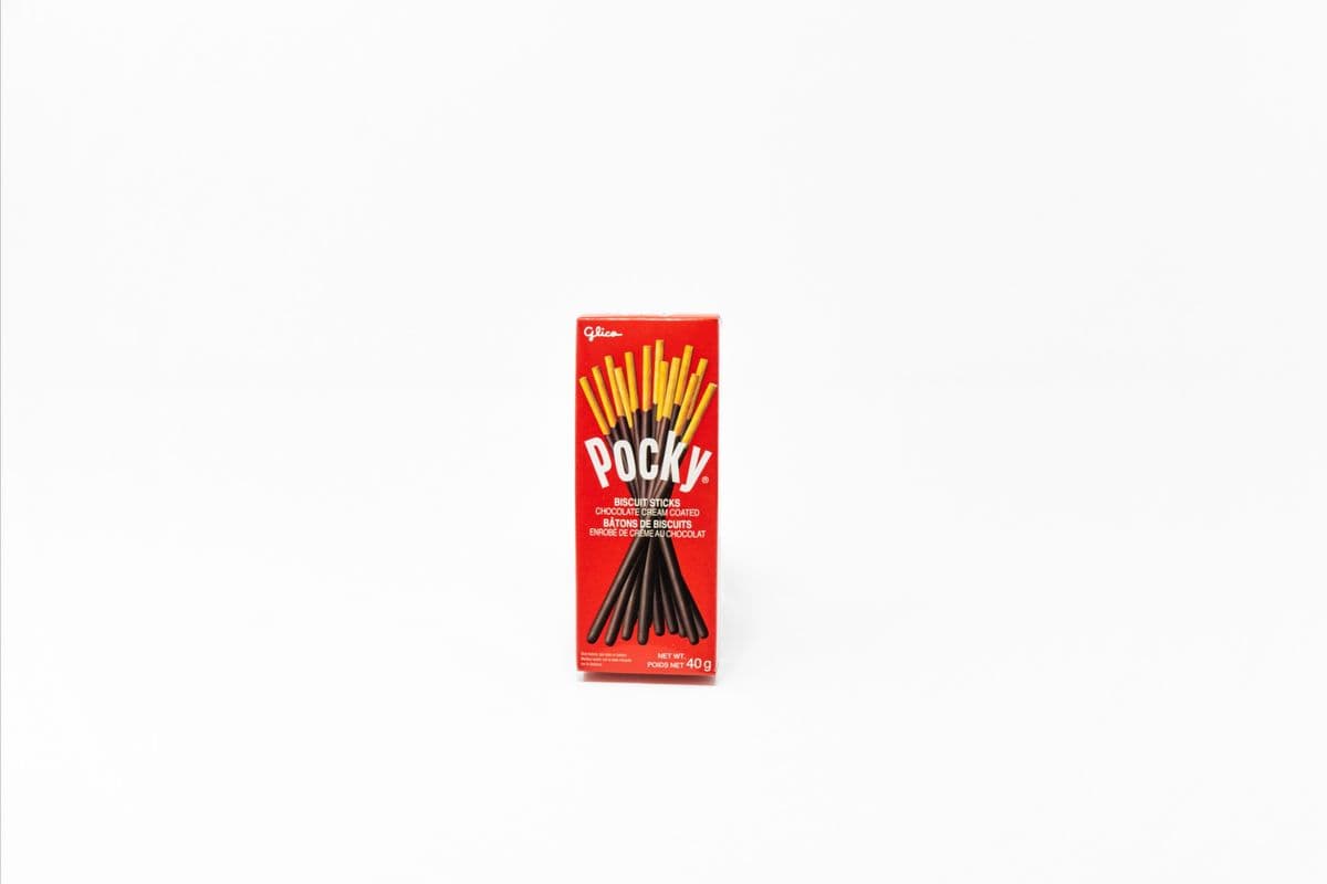 Glico Pocky Biscuit Sticks (33 g - 136 g)